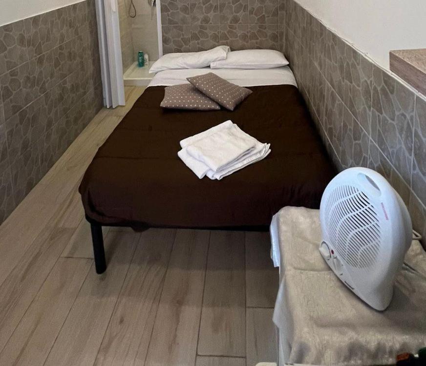 Basso Di Napoli Esterno foto